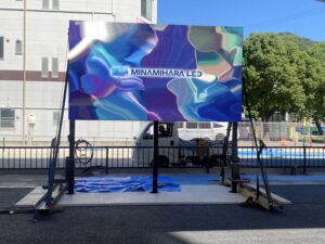 【長崎県長崎市】長崎スタジアムシティ高架下広場｜屋外型LEDビジョン導入事例（MOFシリーズ）
