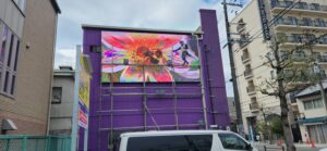 【大阪府大阪市】広告運用｜ 屋外型LEDビジョン導入事例（MOFシリーズ）